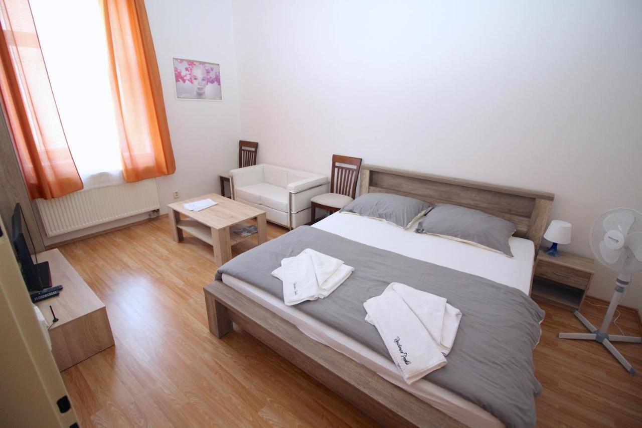 Residence Praha Aparthotel エクステリア 写真