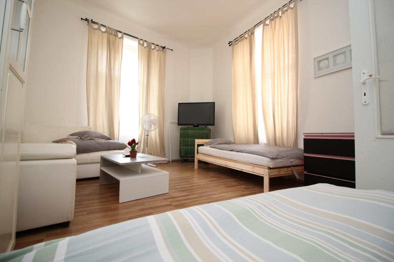 Residence Praha Aparthotel エクステリア 写真